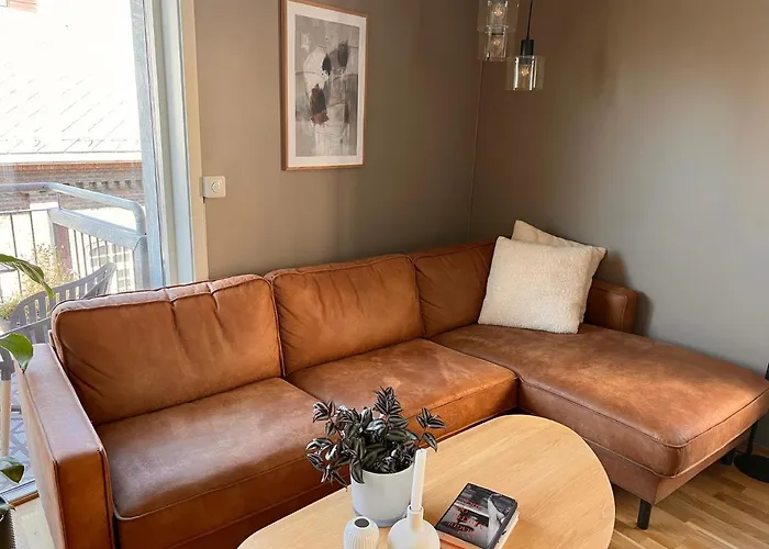 Solsiden, 2 Soverom Med Dobbeltsenger Og Parkering