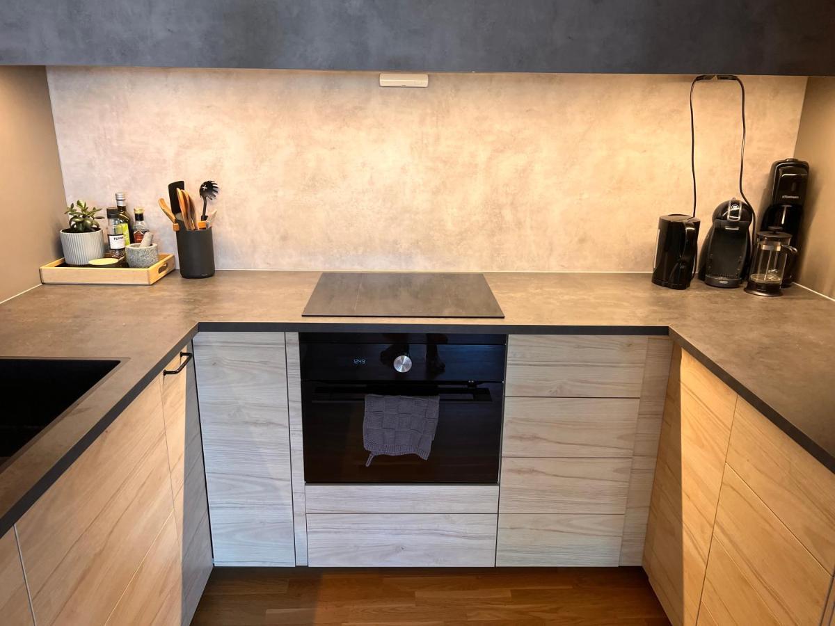 Solsiden, 2 Soverom Med Dobbeltsenger Og Parkering